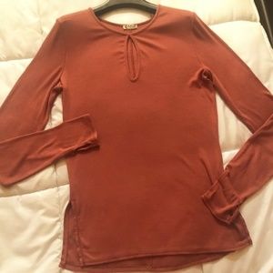 Free People Peep Hole Long Top Size Small